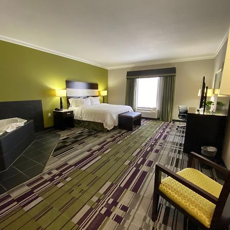 Hampton Inn By Hilton Leesville Fort Johnson Екстериор снимка