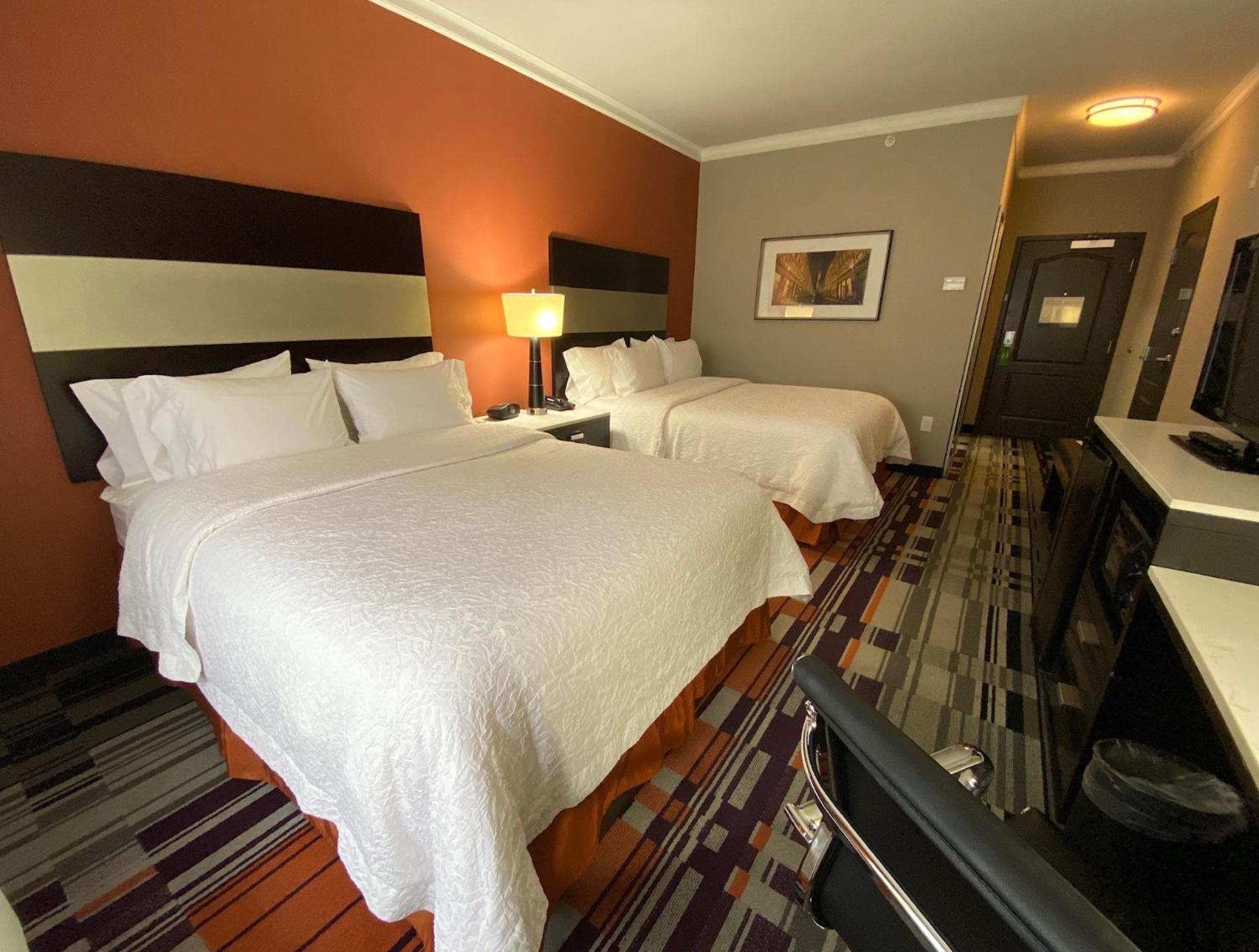Hampton Inn By Hilton Leesville Fort Johnson Екстериор снимка