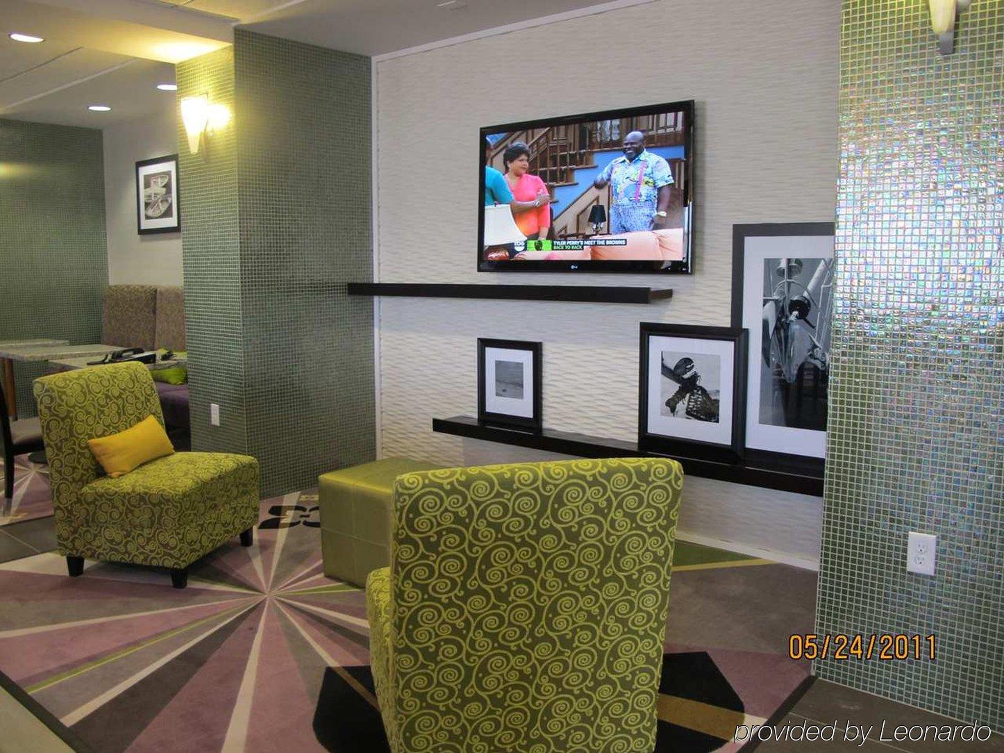 Hampton Inn By Hilton Leesville Fort Johnson Екстериор снимка